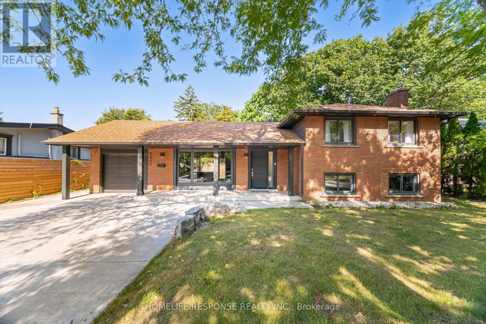 5011 Spruce Ave, Burlington Appleby, ON L7L 1M6