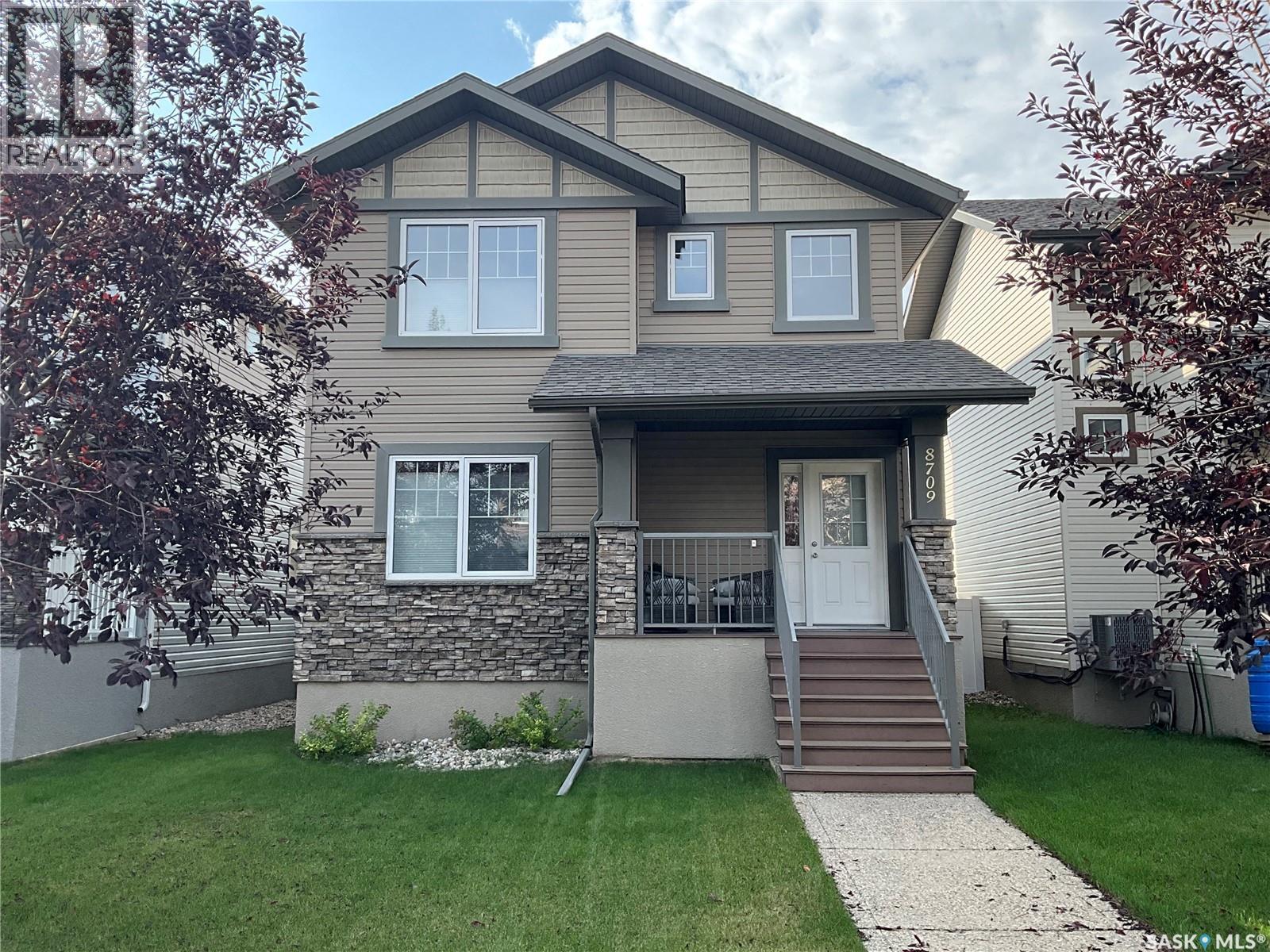 8709 Hincks Ln, Regina, SK S4Y 0B9