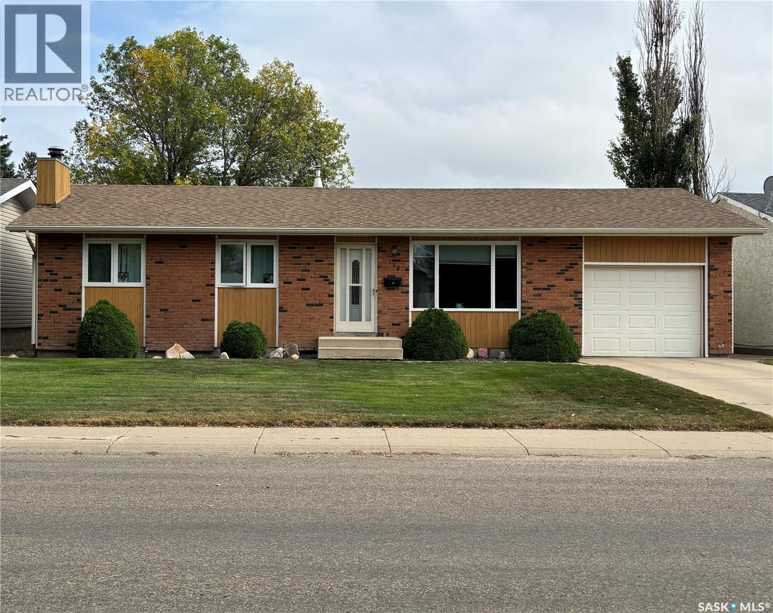 114 Cockburn Cres, Saskatoon, SK S7L 5R9