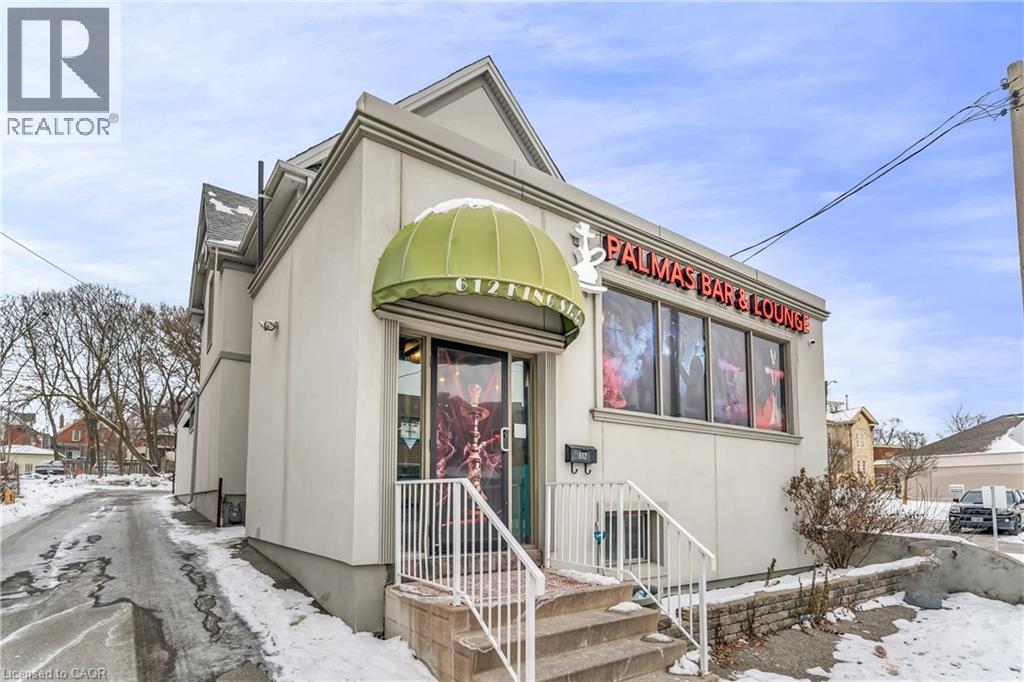 612 King St E, Kitchener, ON N2G 2M1