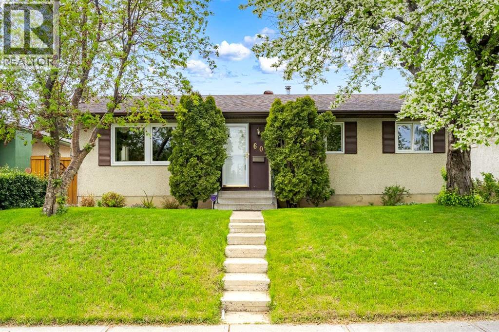 60 Marbrooke Cir NE, Calgary, AB T2A 2W6