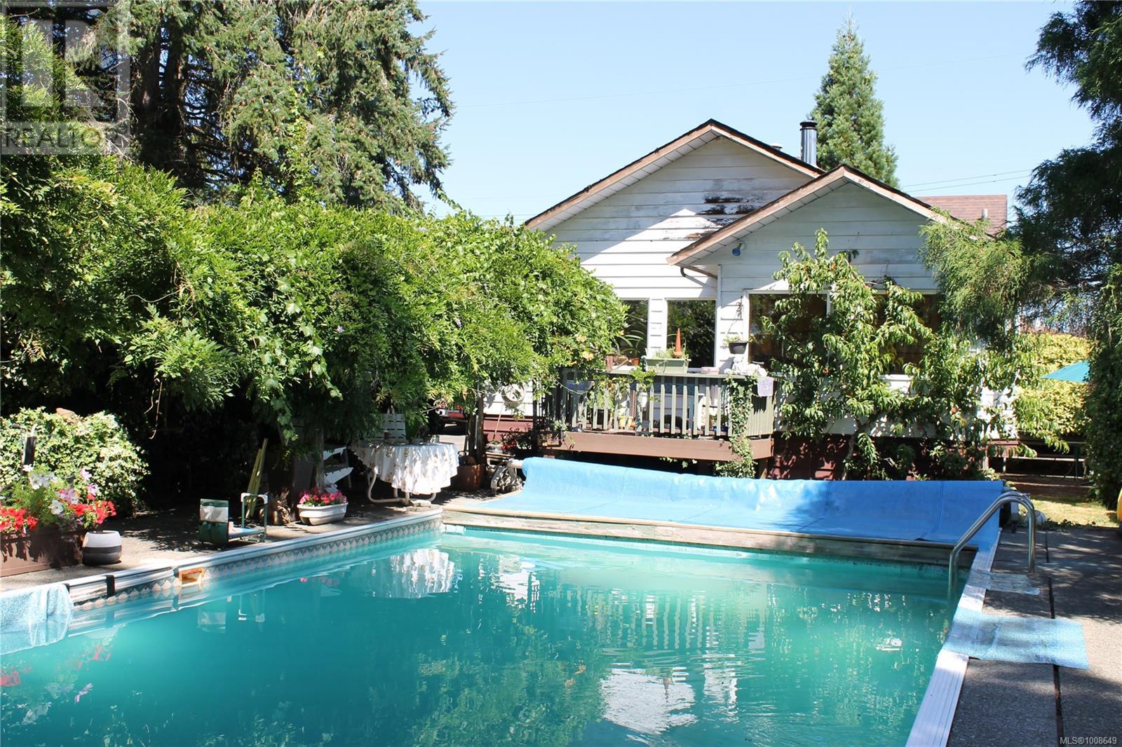 756 Marchmont Rd, Duncan, BC V9L 2M1