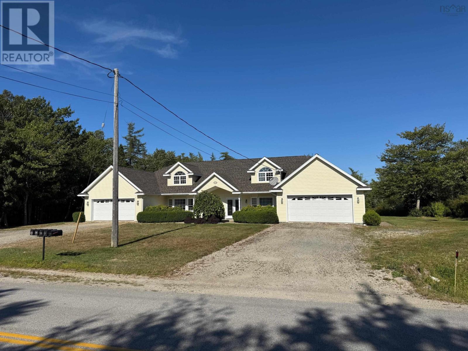 202 Mood Rd, Summerville, NS B5A 5J4