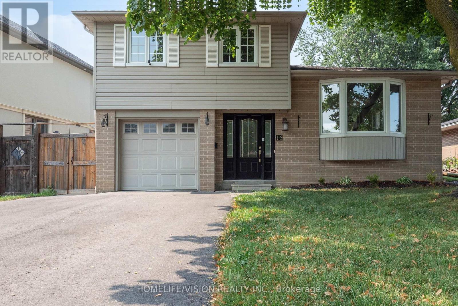 16 Palgrave Cres, Brampton, ON L6W 1C9