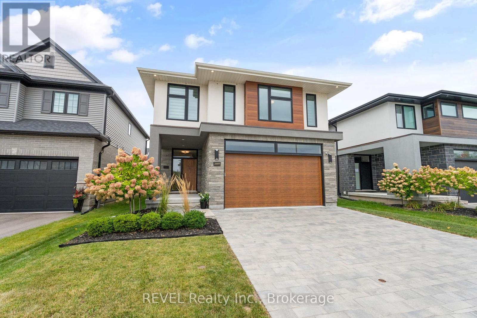 3809 Simpson Ln, Fort Erie, ON L0S 1S0