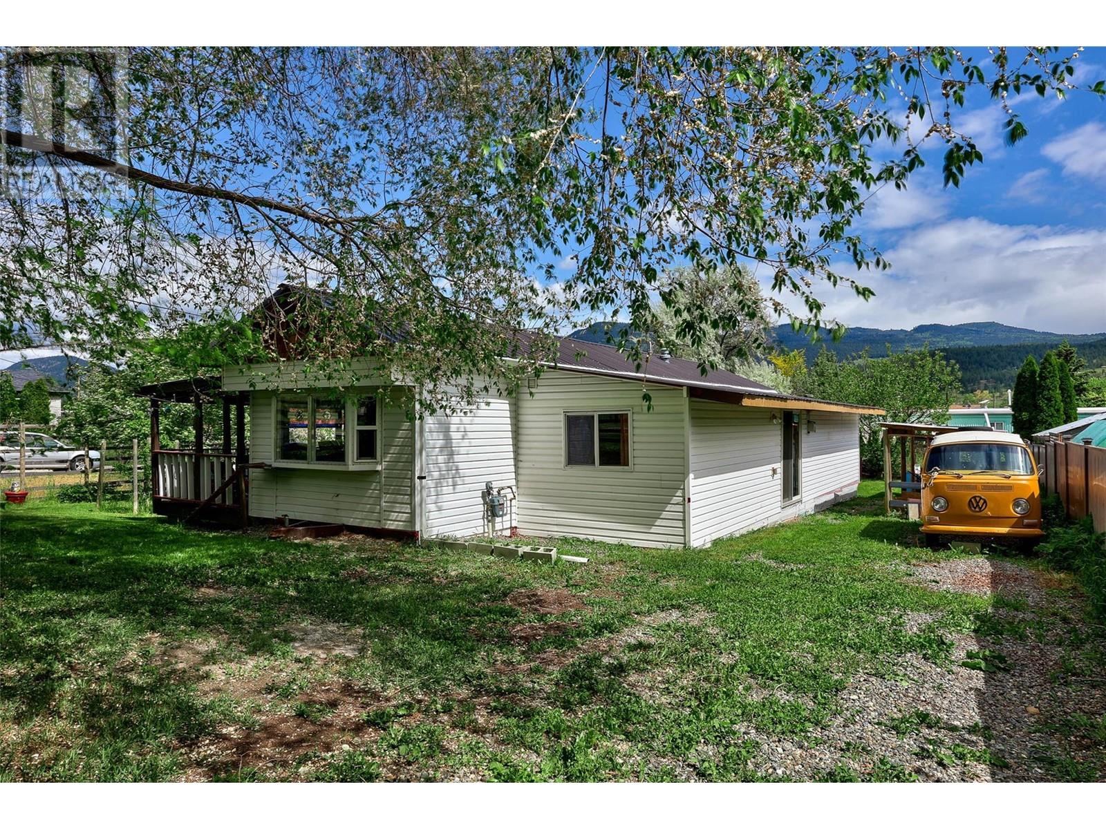 1269 Decamillis Rd, Kamloops, BC V0E 2P0