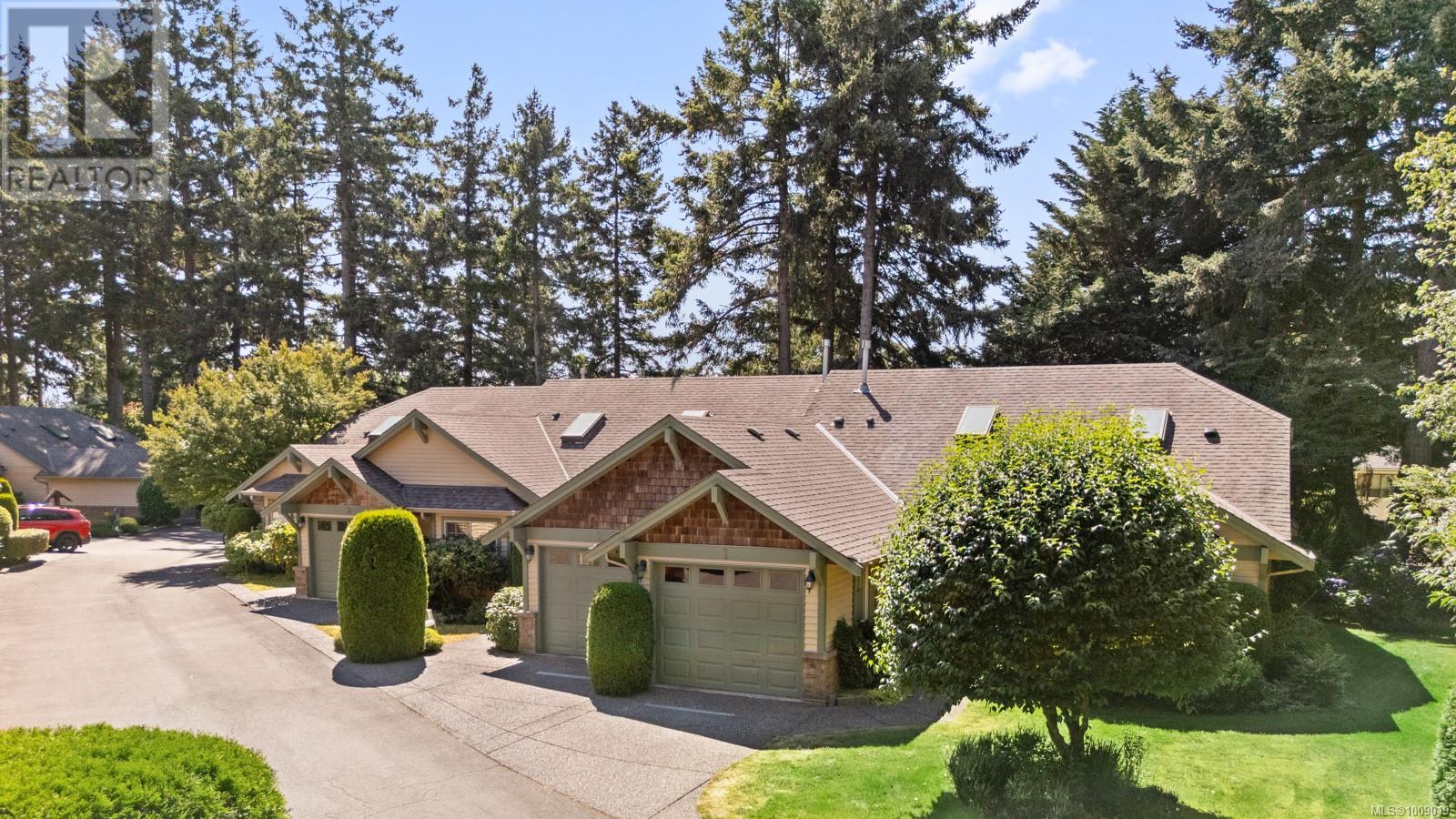 600 Anderton Rd Unit 1 Rd, Comox, BC V9M 2J3
