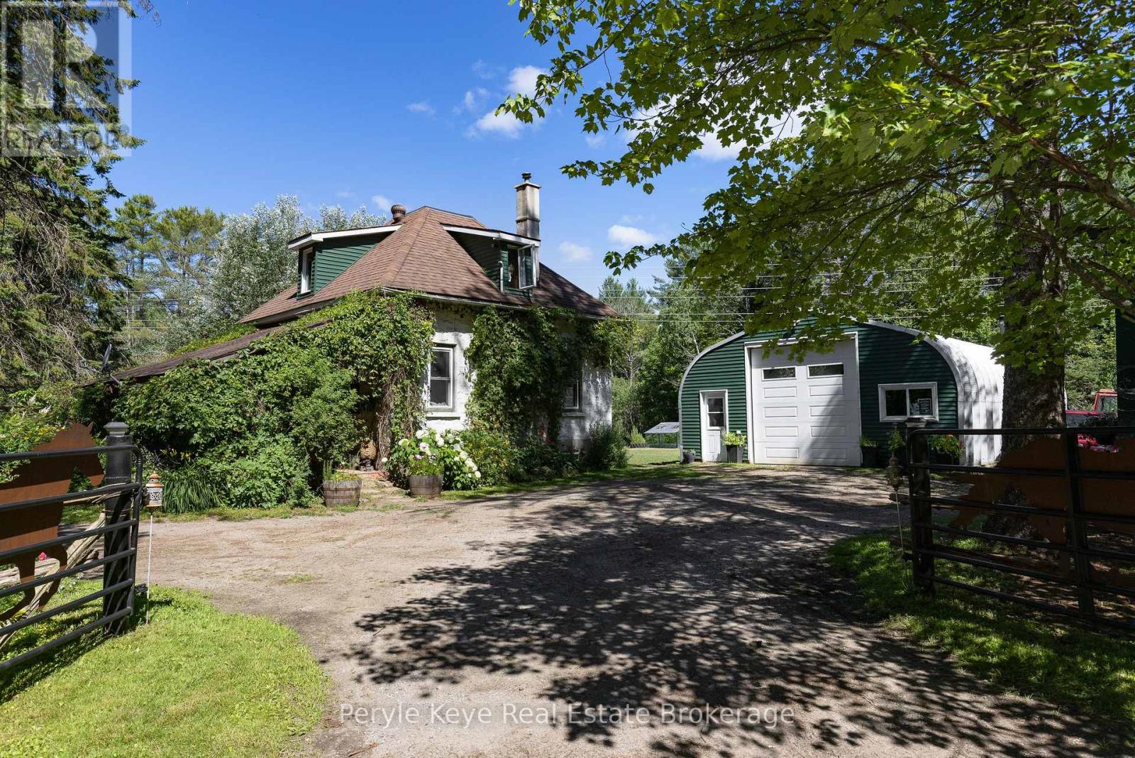 2322 Old Muskoka Rd, Huntsville, ON P0B 1M0