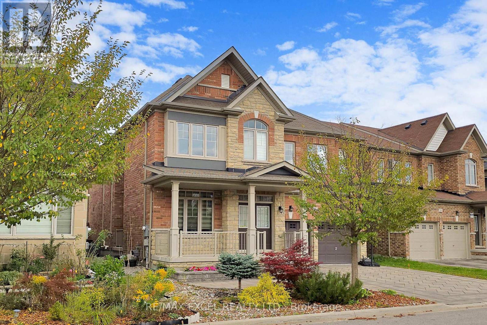 160 Roy Harper Ave, Aurora, ON L4G 0V6