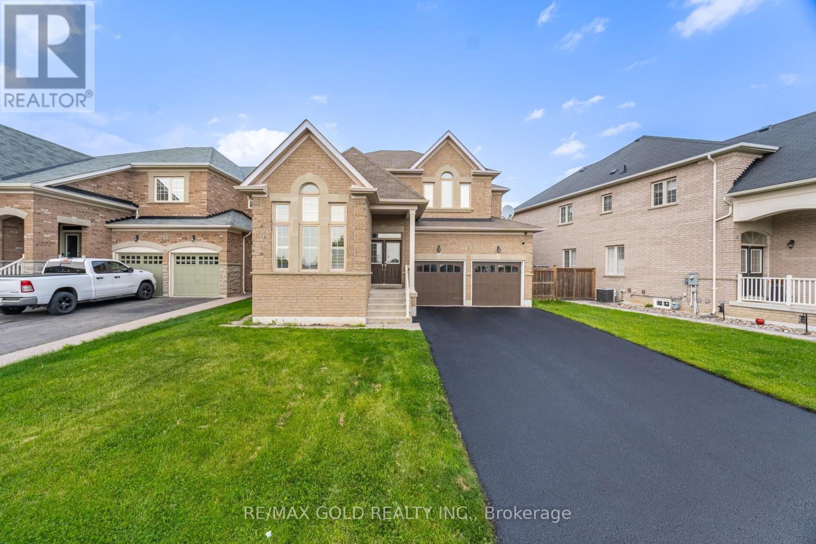 61 Birch Tree Trl, Brampton, ON L6P 0V9