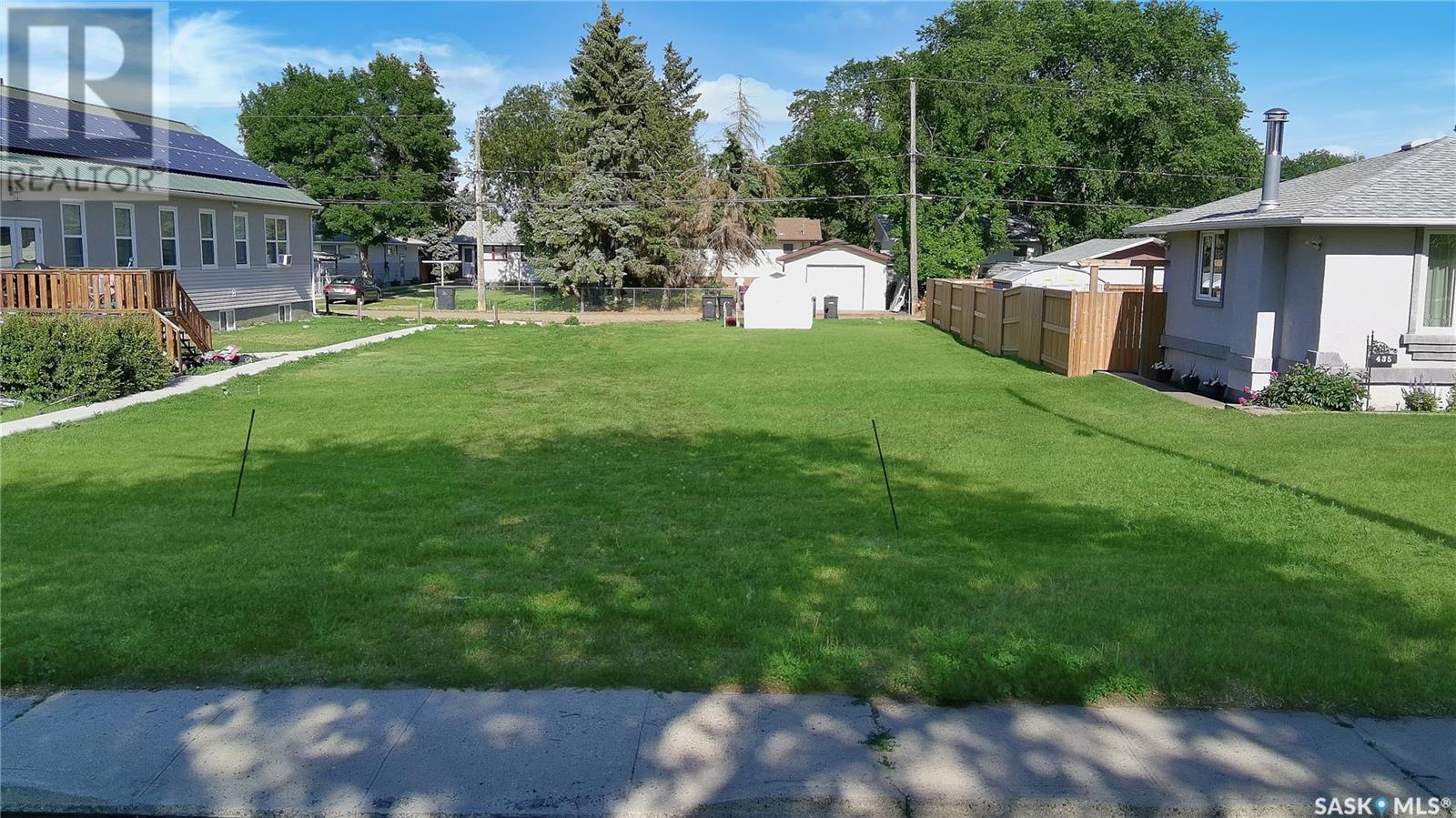 405 4 Avenue Southeast, Swift Current, SK S9H 3M1