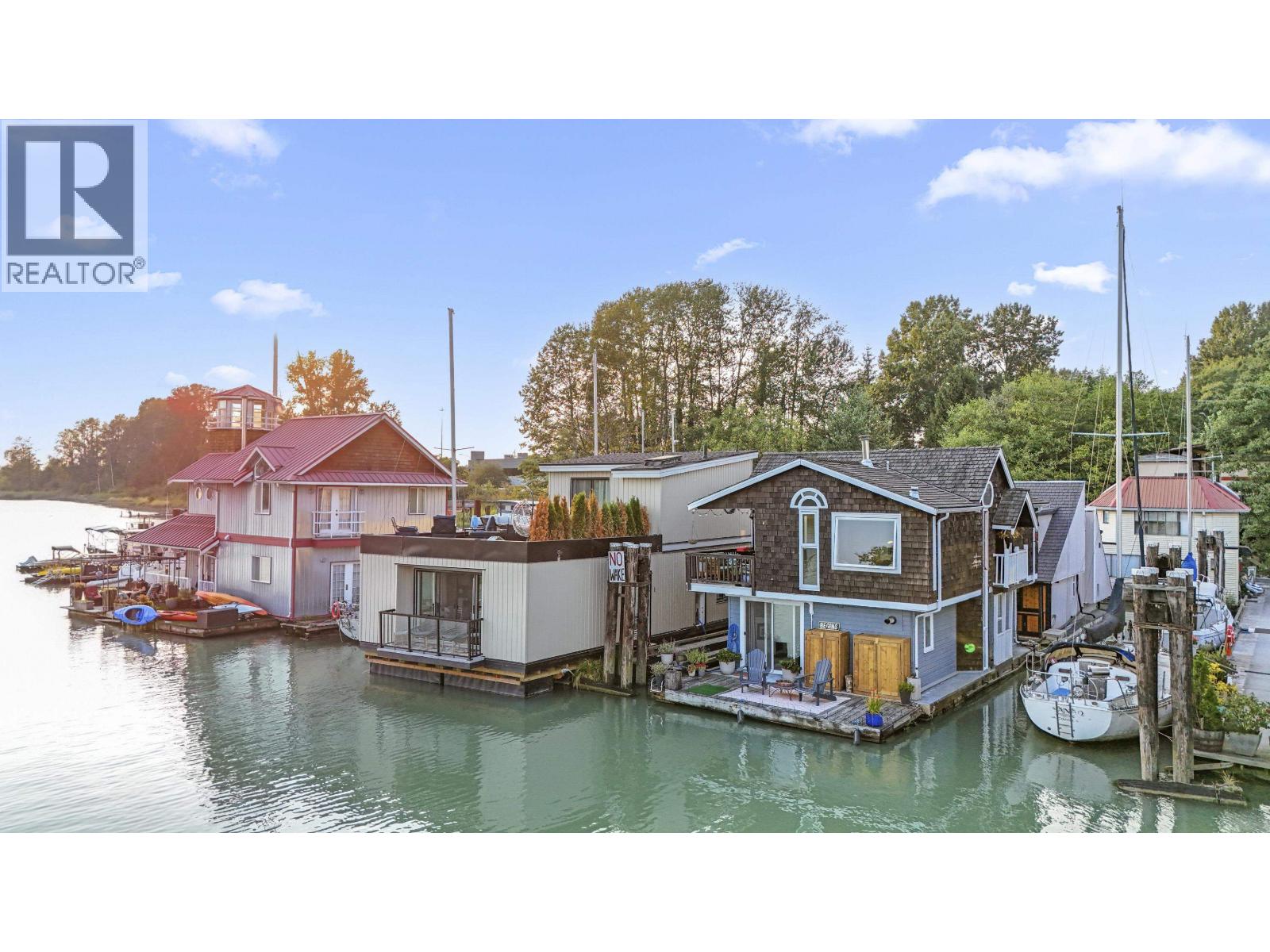 23000 Dyke Road Unit 7, Richmond, BC V6V 2H3