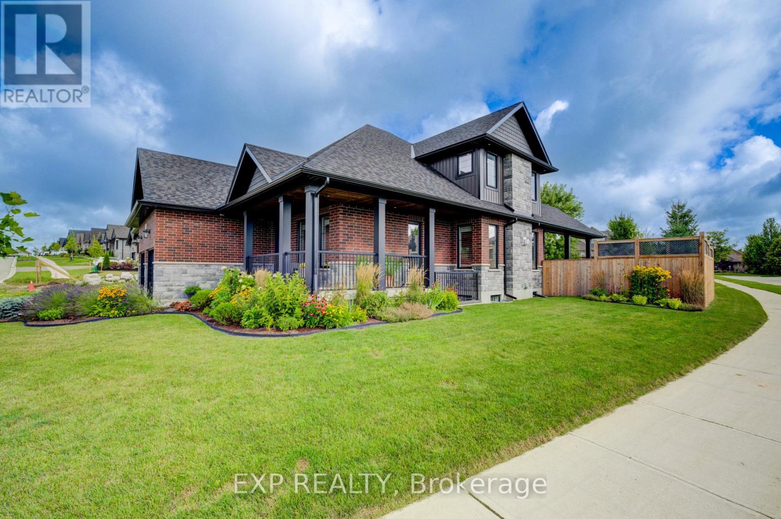58 Carriage Xing, Mapleton, ON N0G 1P0