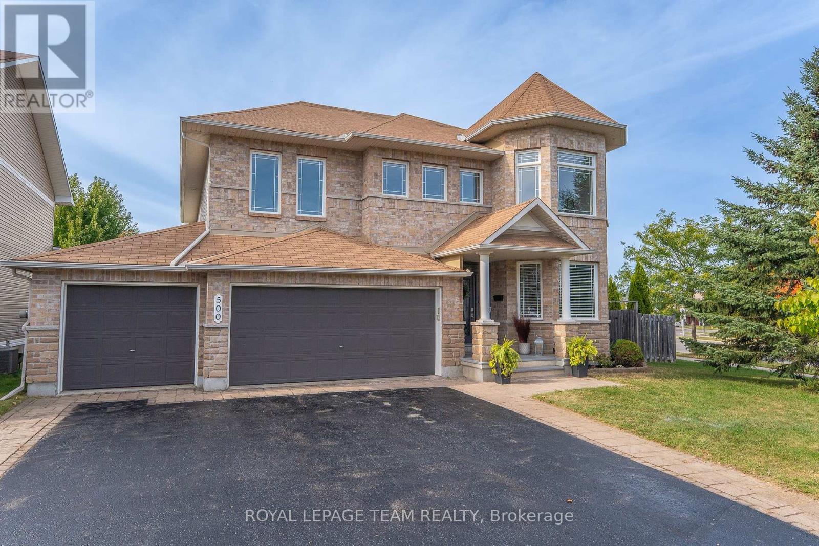 500 Teskiwa Cres, Ottawa, ON K2W 1H7