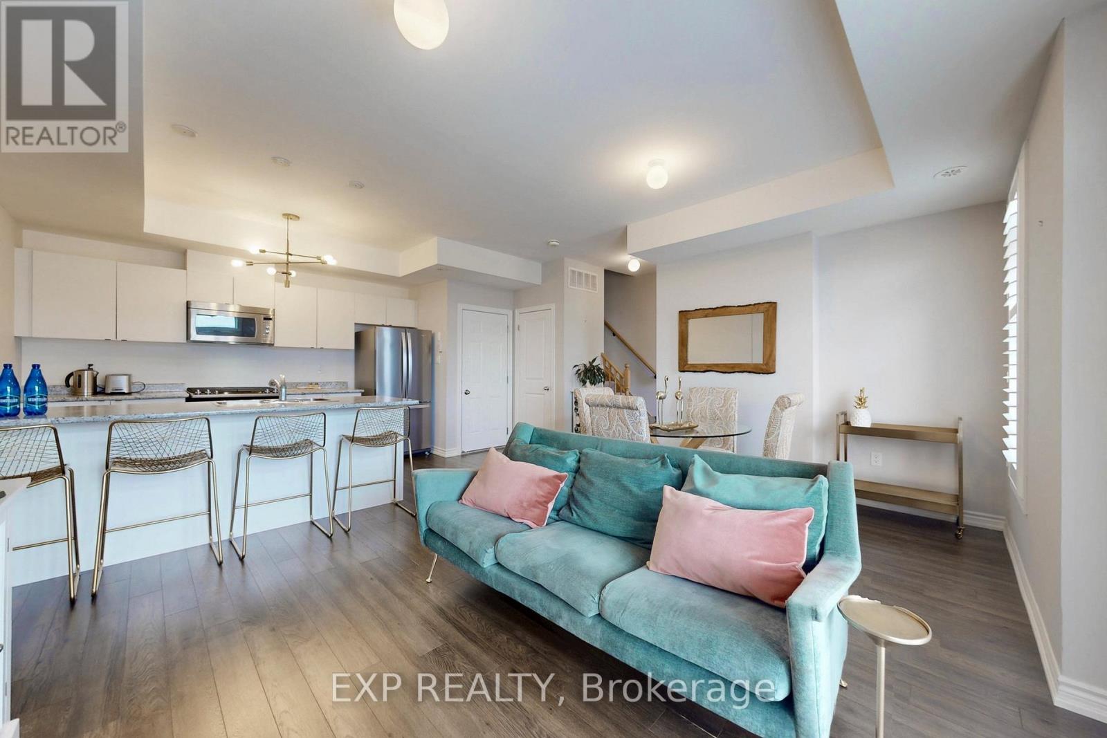 94 2584 William Jackson Dr, Pickering, ON L1X 0E5