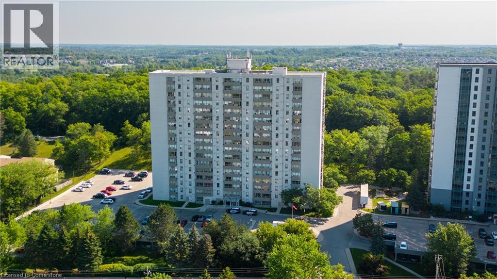 35 Green Valley Drive Unit 211, Kitchener, ON N2P 2A5