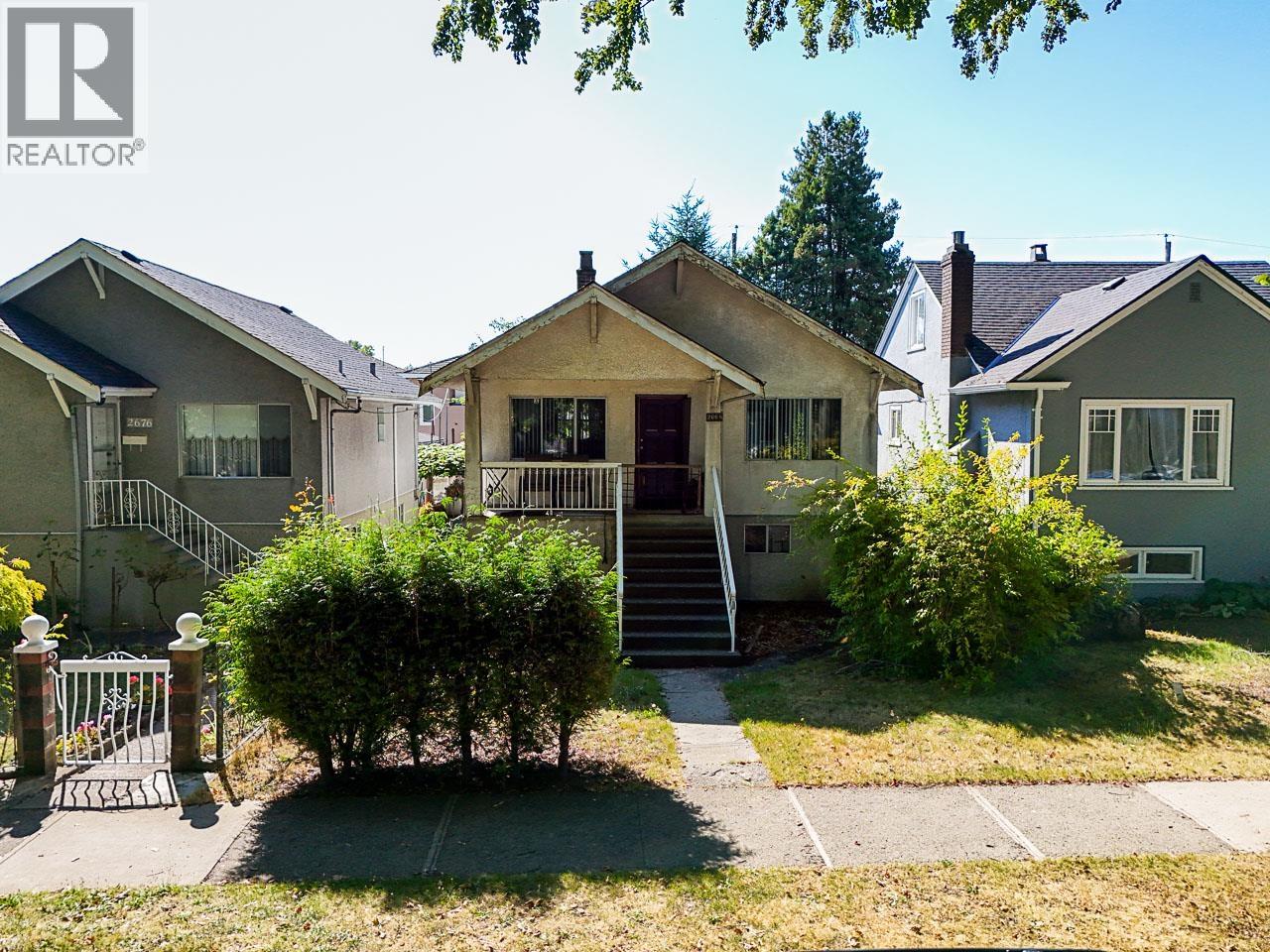 2668 William St, Vancouver, BC V5K 2Y5