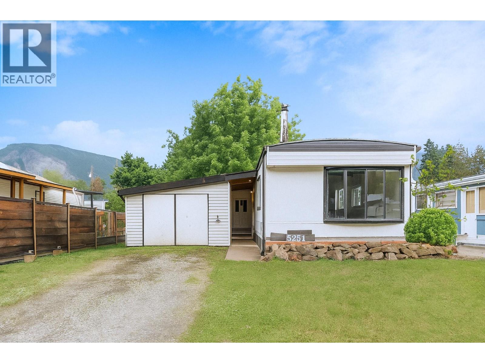 69 Avenue Unit 5251, Canoe, BC V0E 1K0