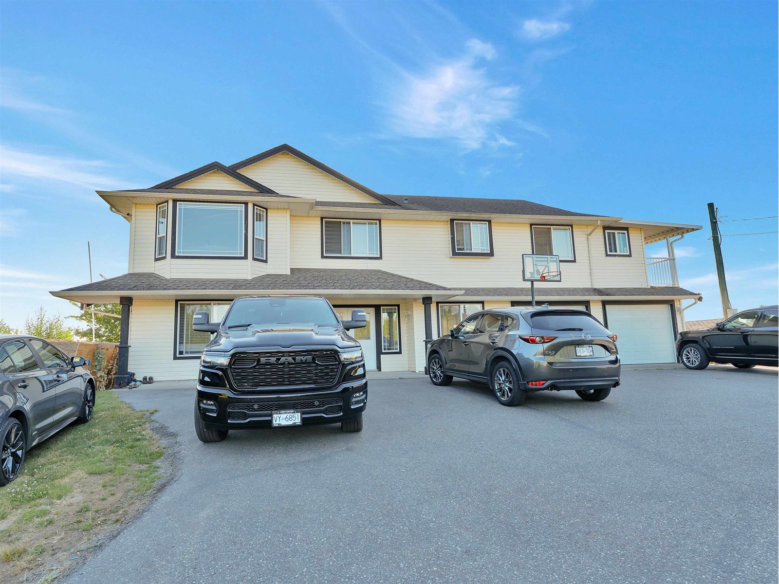 5411 Gladwin Rd, Abbotsford, BC V4X 1X8