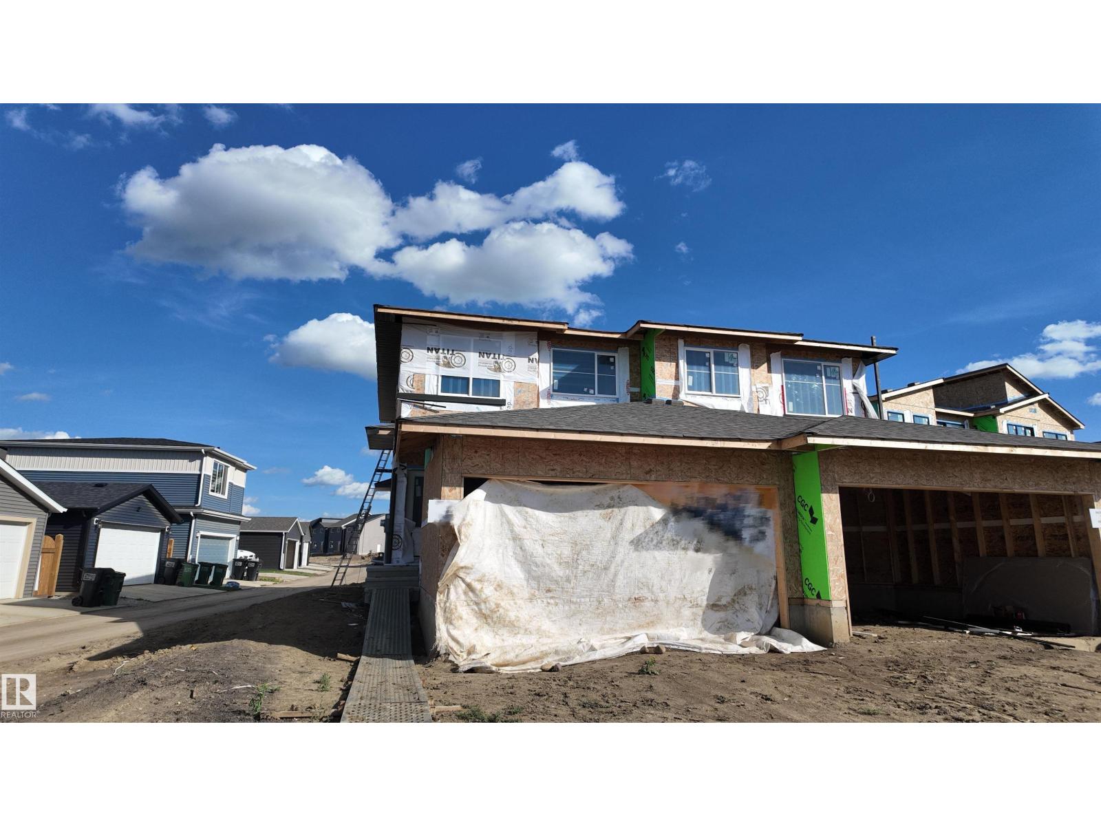 5621 Hawthorn Way SW, Edmonton, AB T4H 1X9