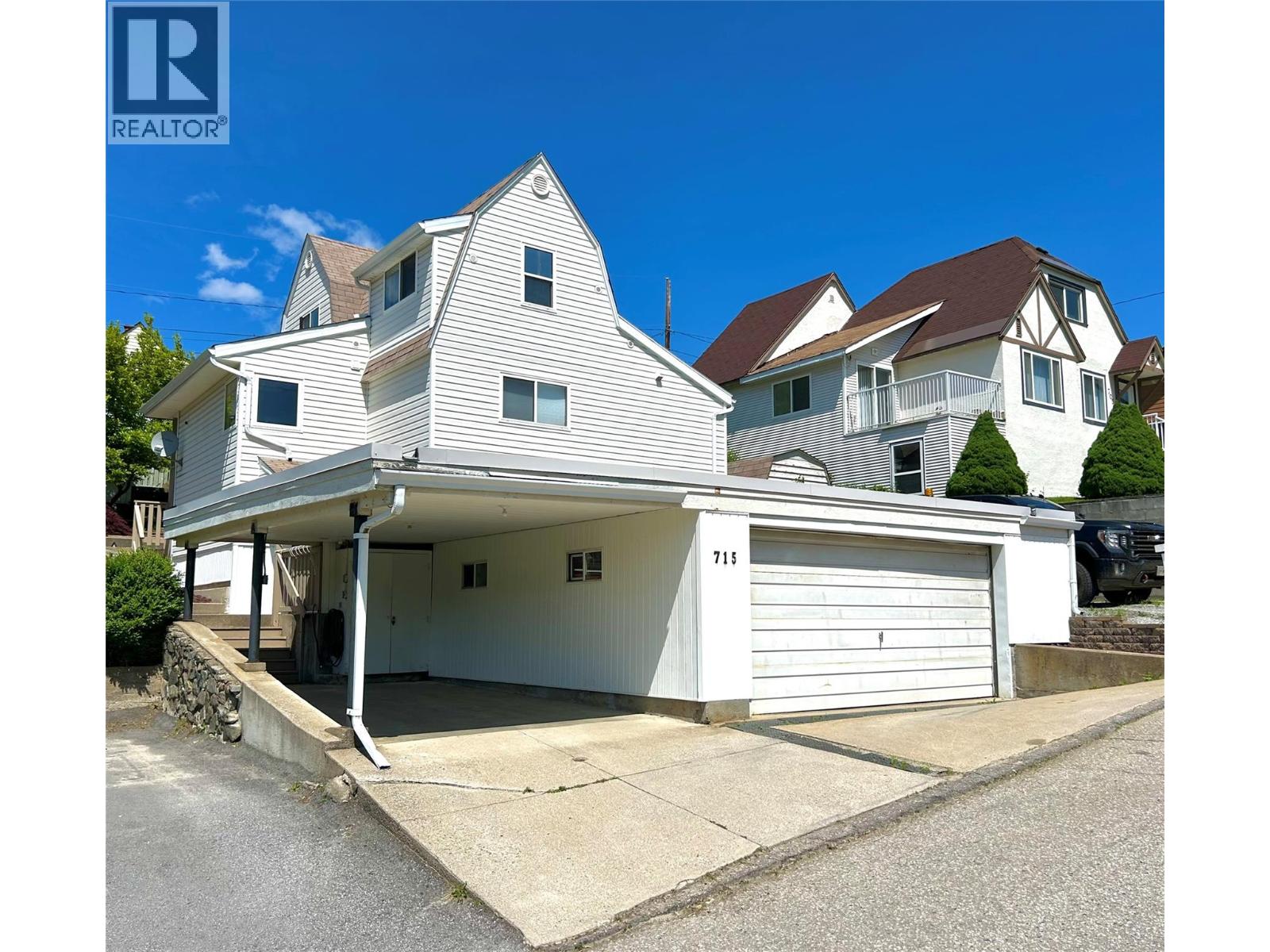 715 Shakespeare St, Trail, BC V1R 2B4