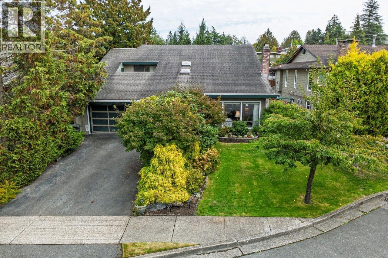 6364 Parkview Pl, Burnaby, BC V5E 4B6
