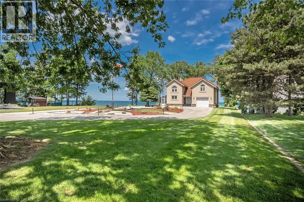 11 Winona Park Rd, Hamilton, ON L8E 5E9