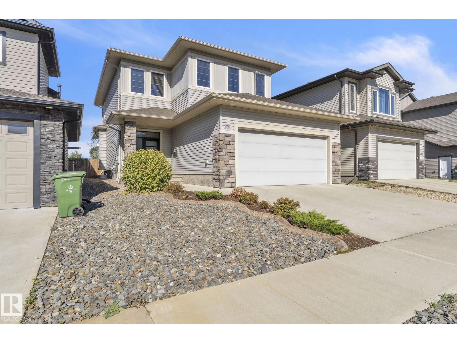 190 Woodhill, Fort Saskatchewan, AB T8L 0L5