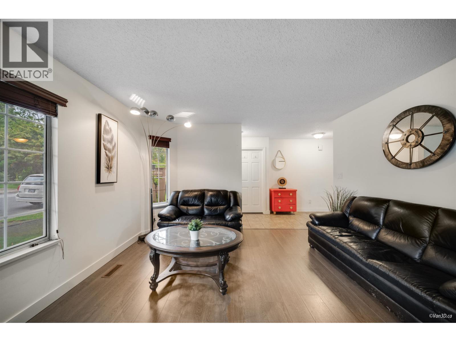 6220 Lynas Ln, Richmond, BC V7C 5E4