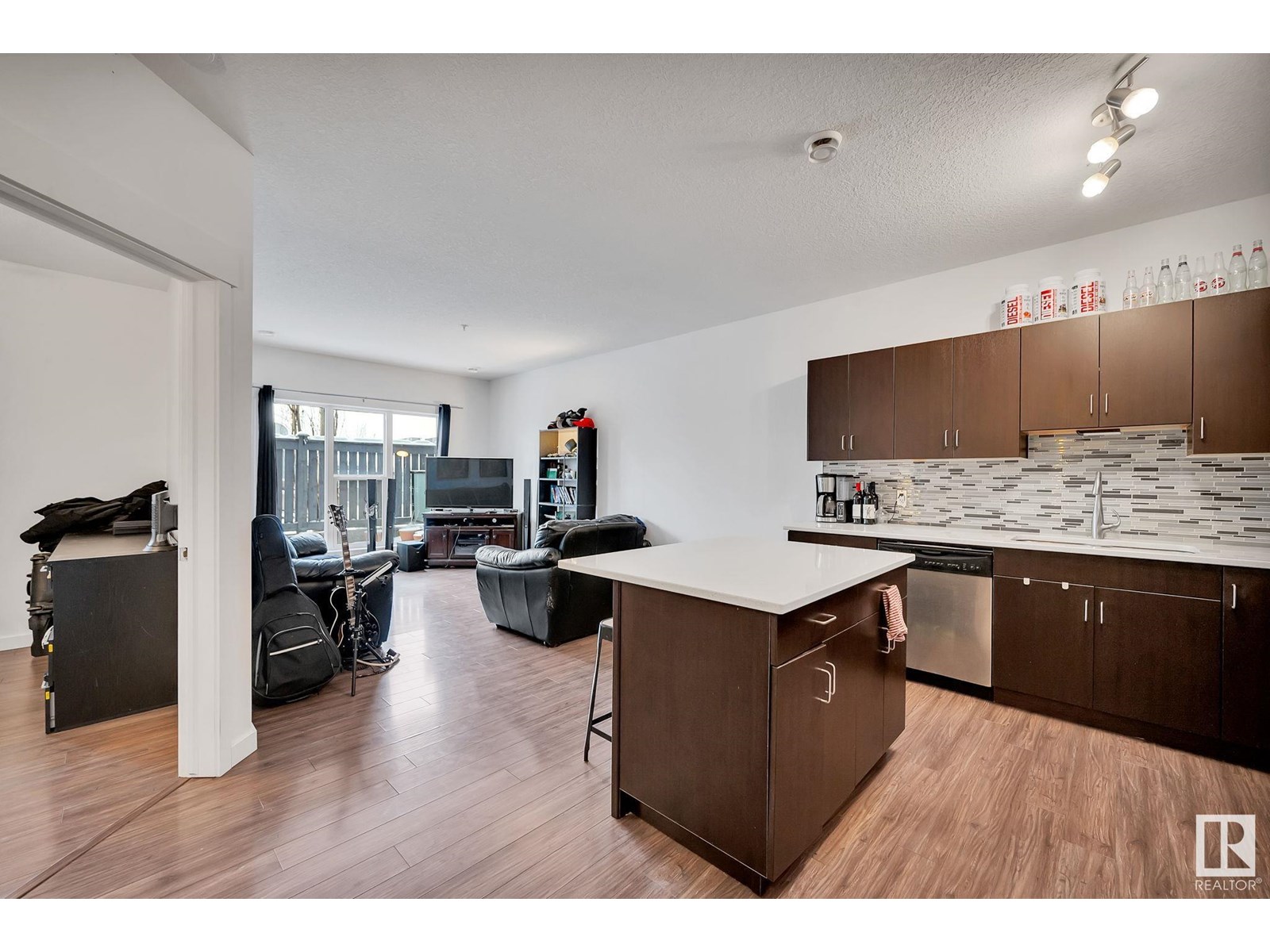 10518 113 Street #109, Edmonton, AB T5H 0C6