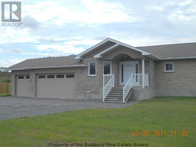1643 Pioneer Ave, Sudbury, ON P3G 1C5