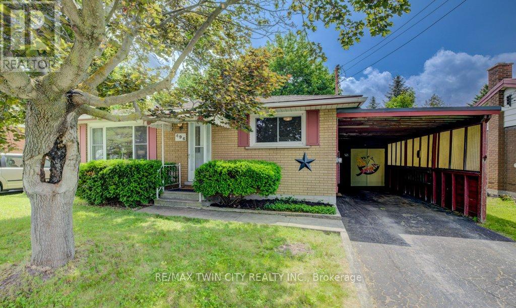 496 Franklin St N, Kitchener, ON N2A 1Z4