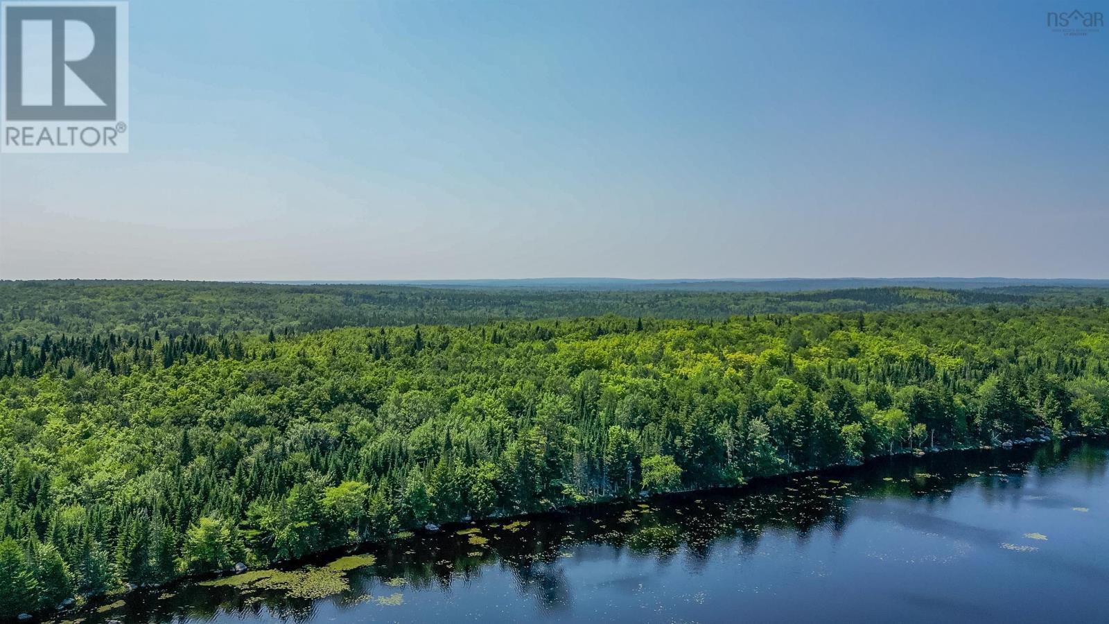 8 Red Shirt Rd, New Russell, NS B0J 2M0