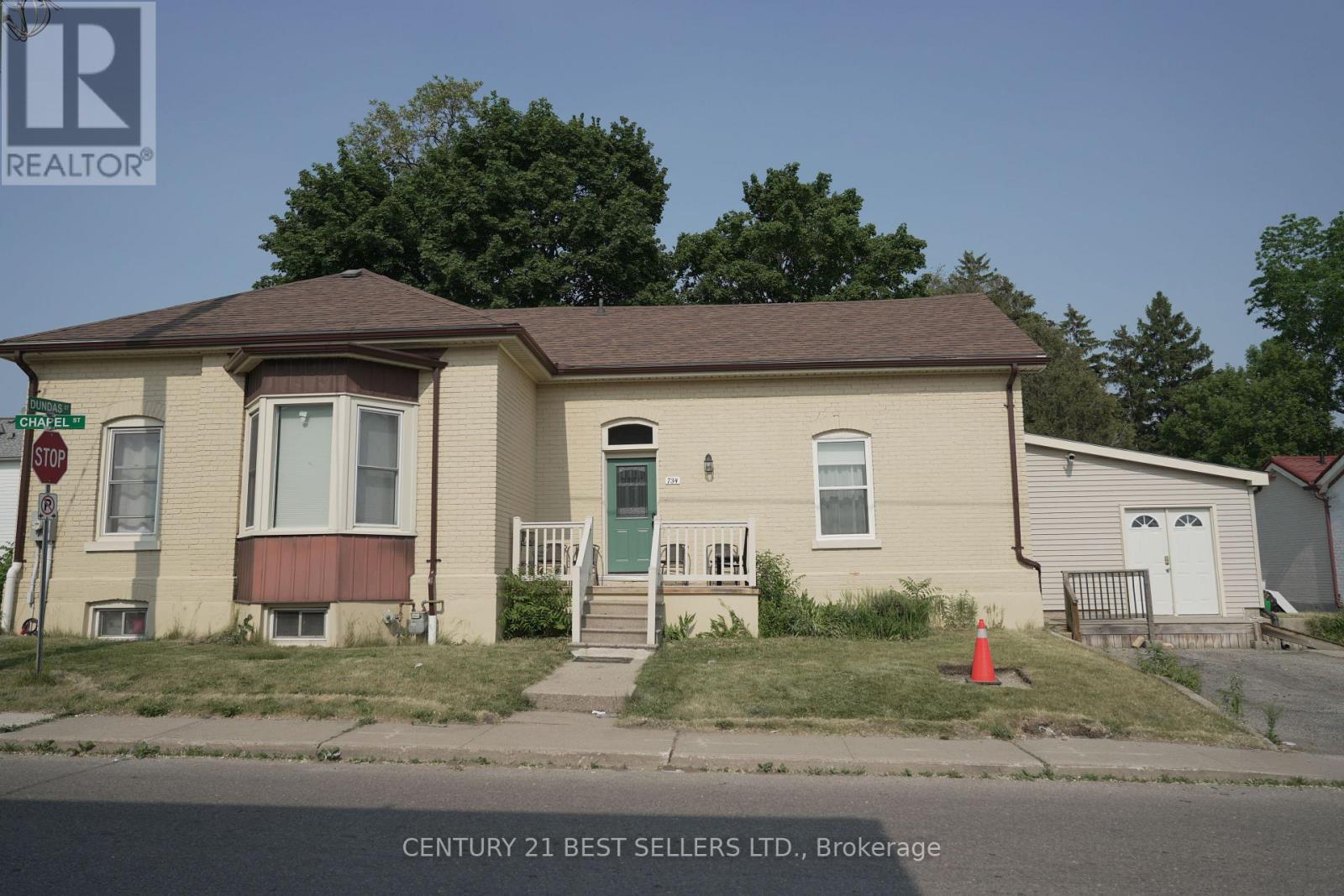 734 Dundas St, Woodstock, ON N4S 1E9