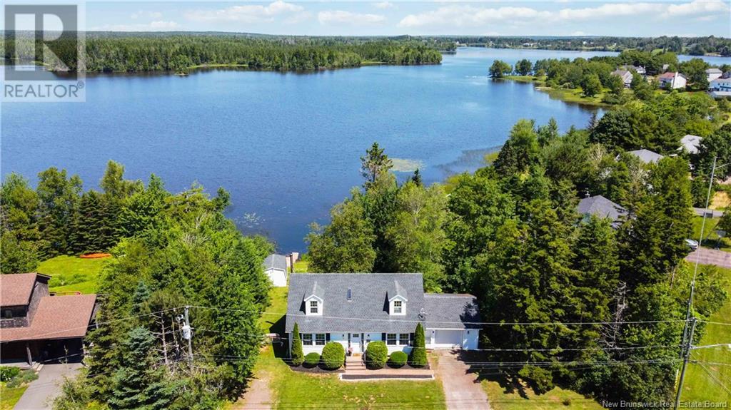 1 Loon Dr, Sackville, NB E4L 3A5