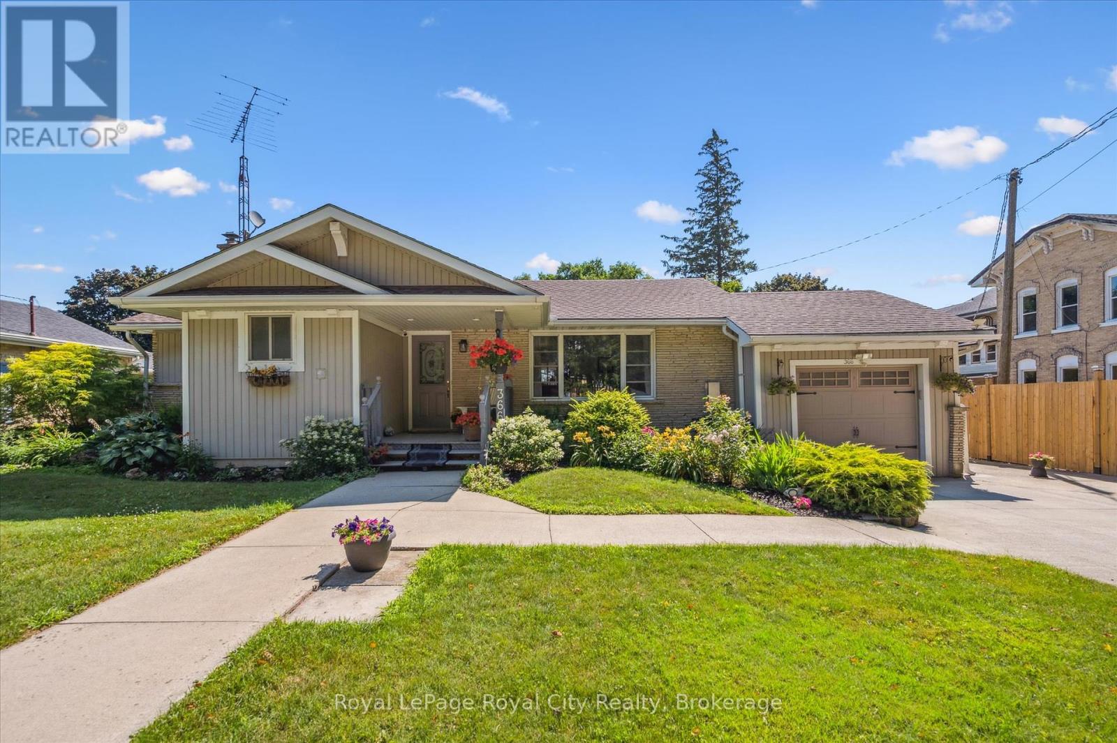 366 Peel St, Wellington North, ON N0G 2L3