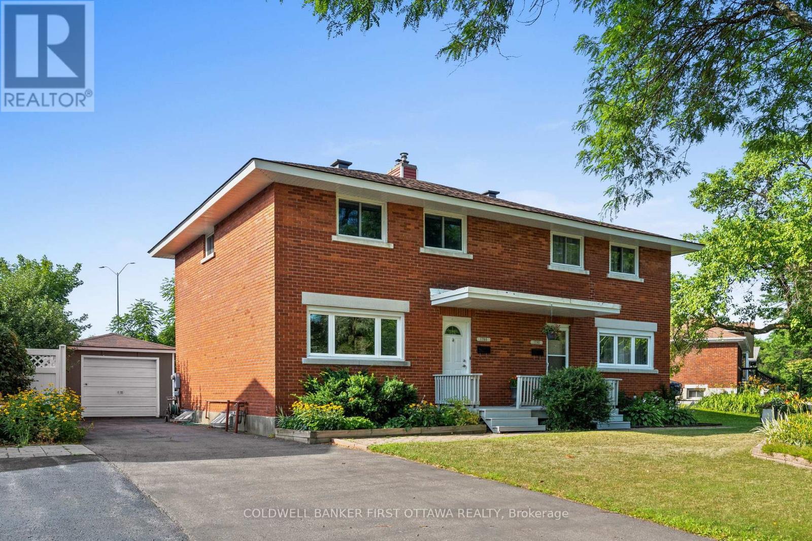 1788 Ernest Ave, Ottawa, ON K2A 1M1