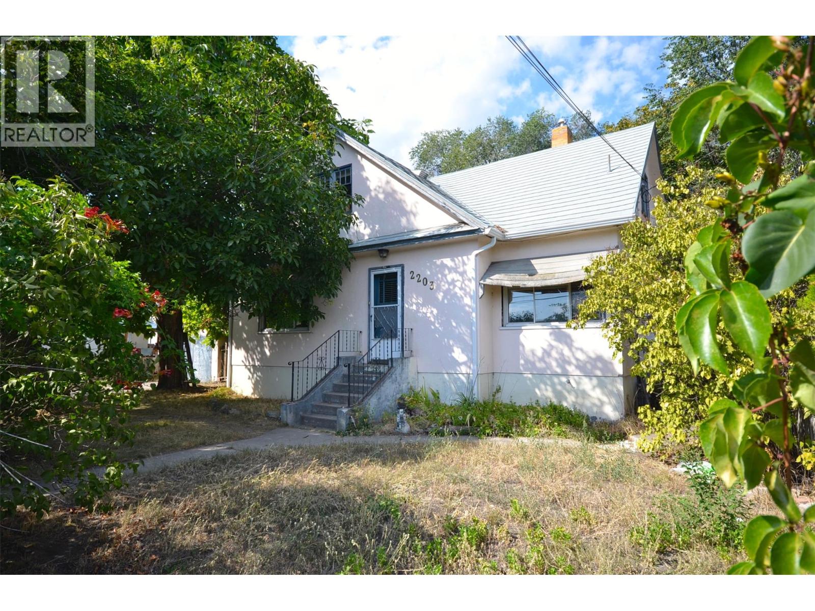 45 Avenue Unit 2203, Vernon, BC V1T 3M9