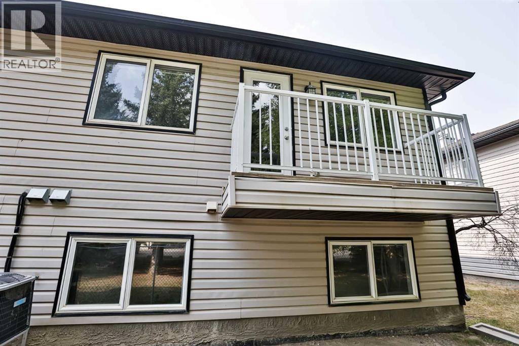 545 9 Avenue N Unit 4, Lethbridge, AB T1H 6S9