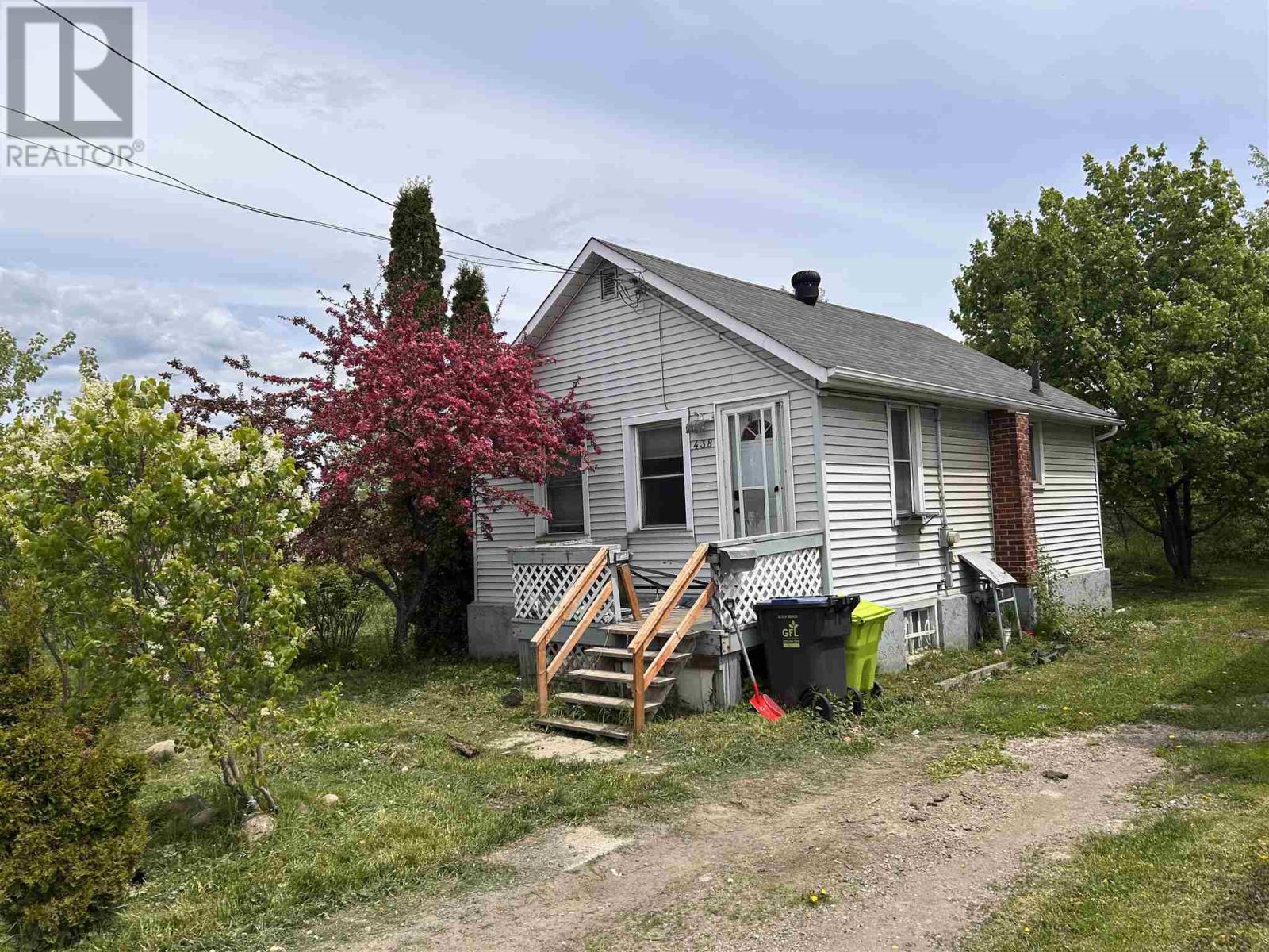 438 Sherbourne St, Sault Ste. Marie, ON P6C 3X3