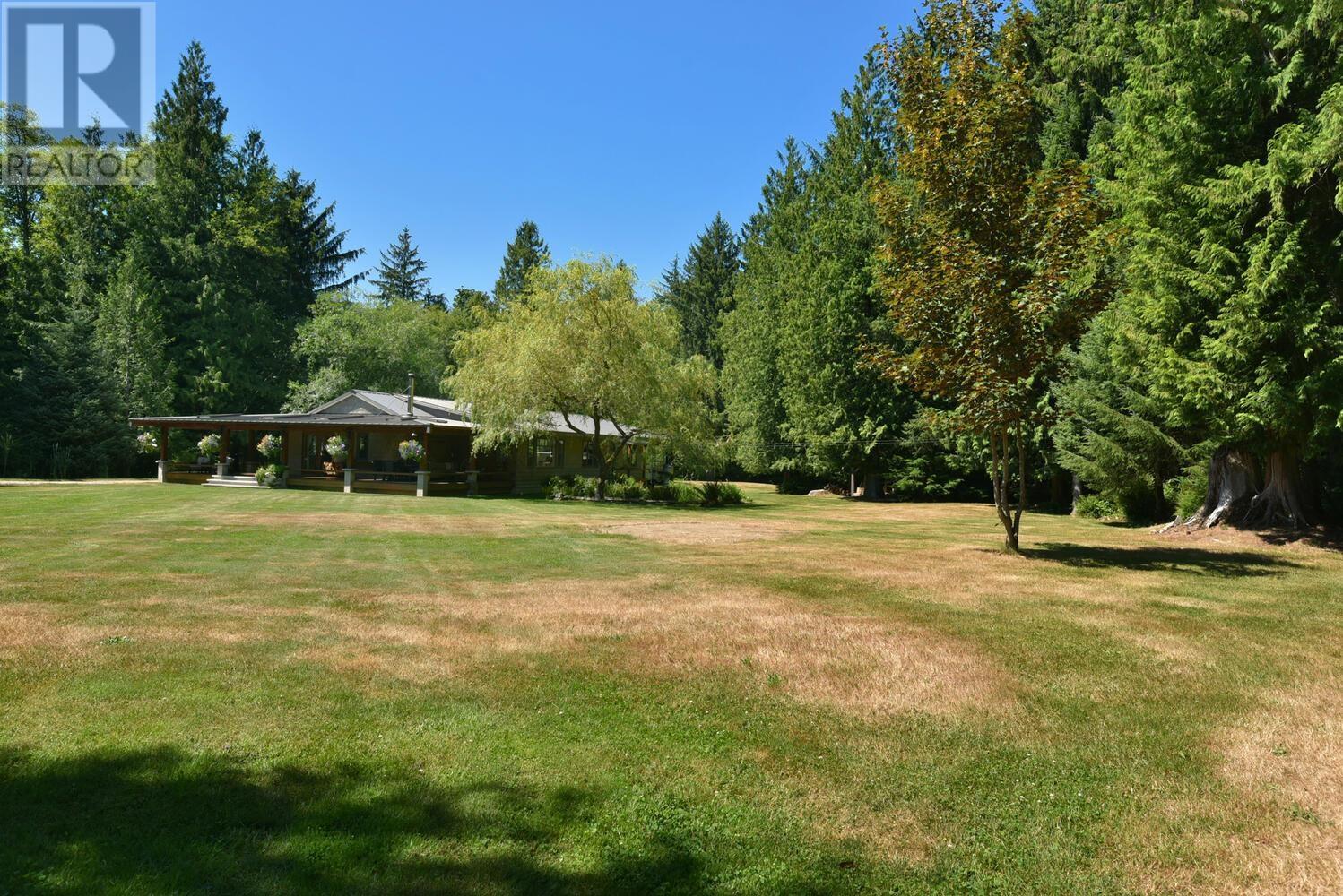 13578 Sunshine Coast Hwy, Madeira Park, BC V0N 2H1