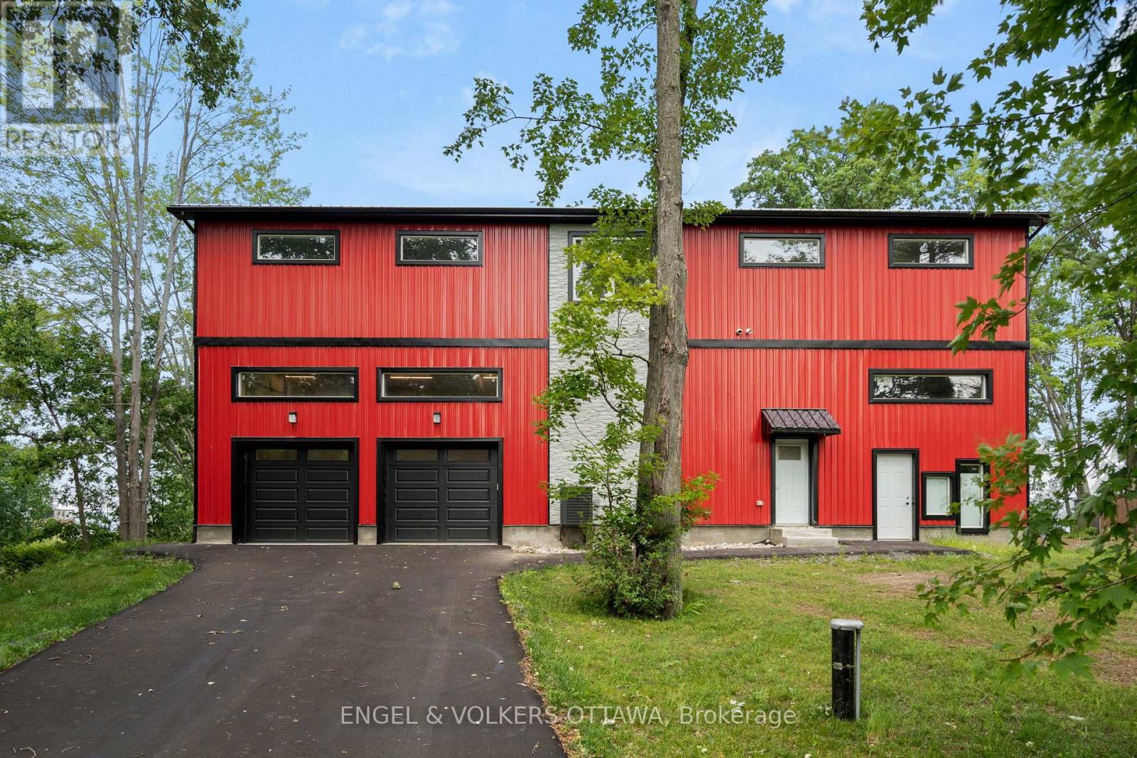 866 Bayview Dr, Ottawa, ON K0A 3M0