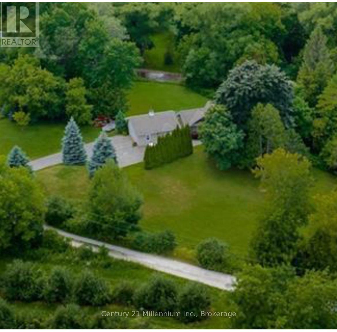 640 Mountain Rd, Collingwood, ON L9Y 5G3