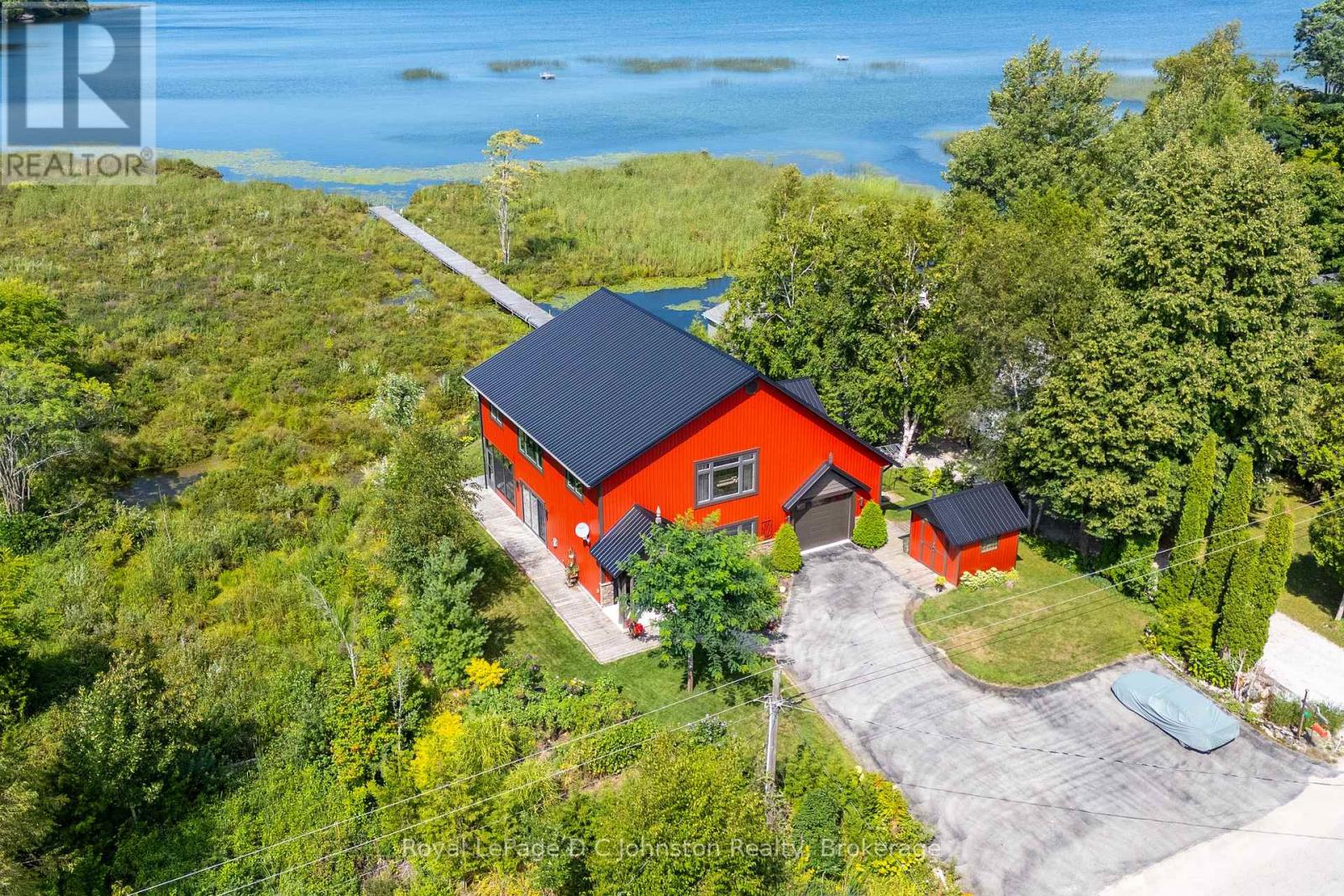 11 Lake Dr, South Bruce Peninsula, ON N0H 1A0
