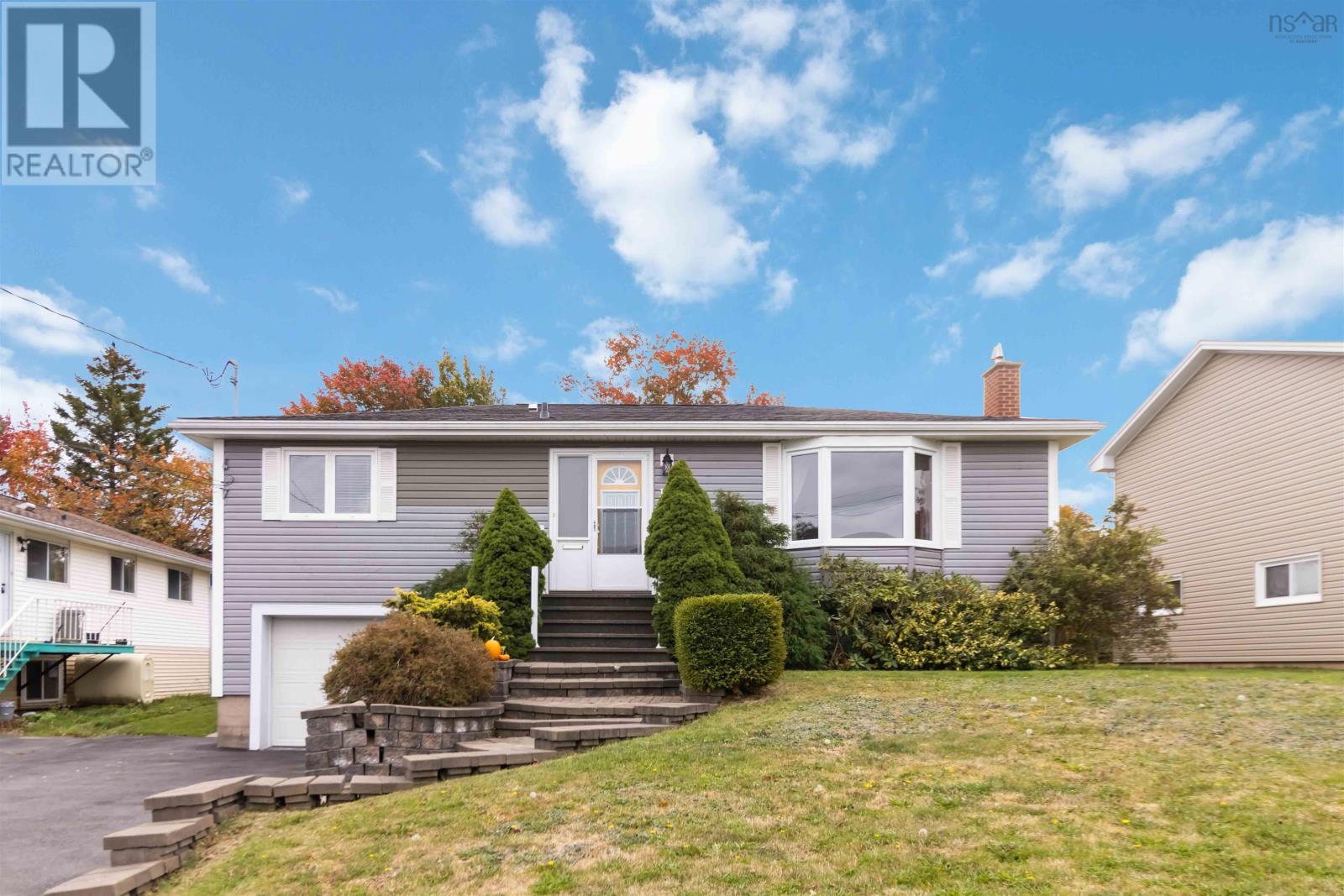 160 Rosedale Ave, Halifax, NS B3N 2K1