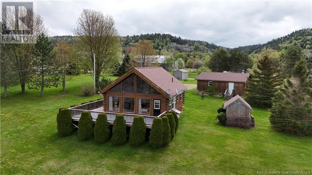 29 Log Cabin Ln, Kiersteadville, NB E5T 3P5