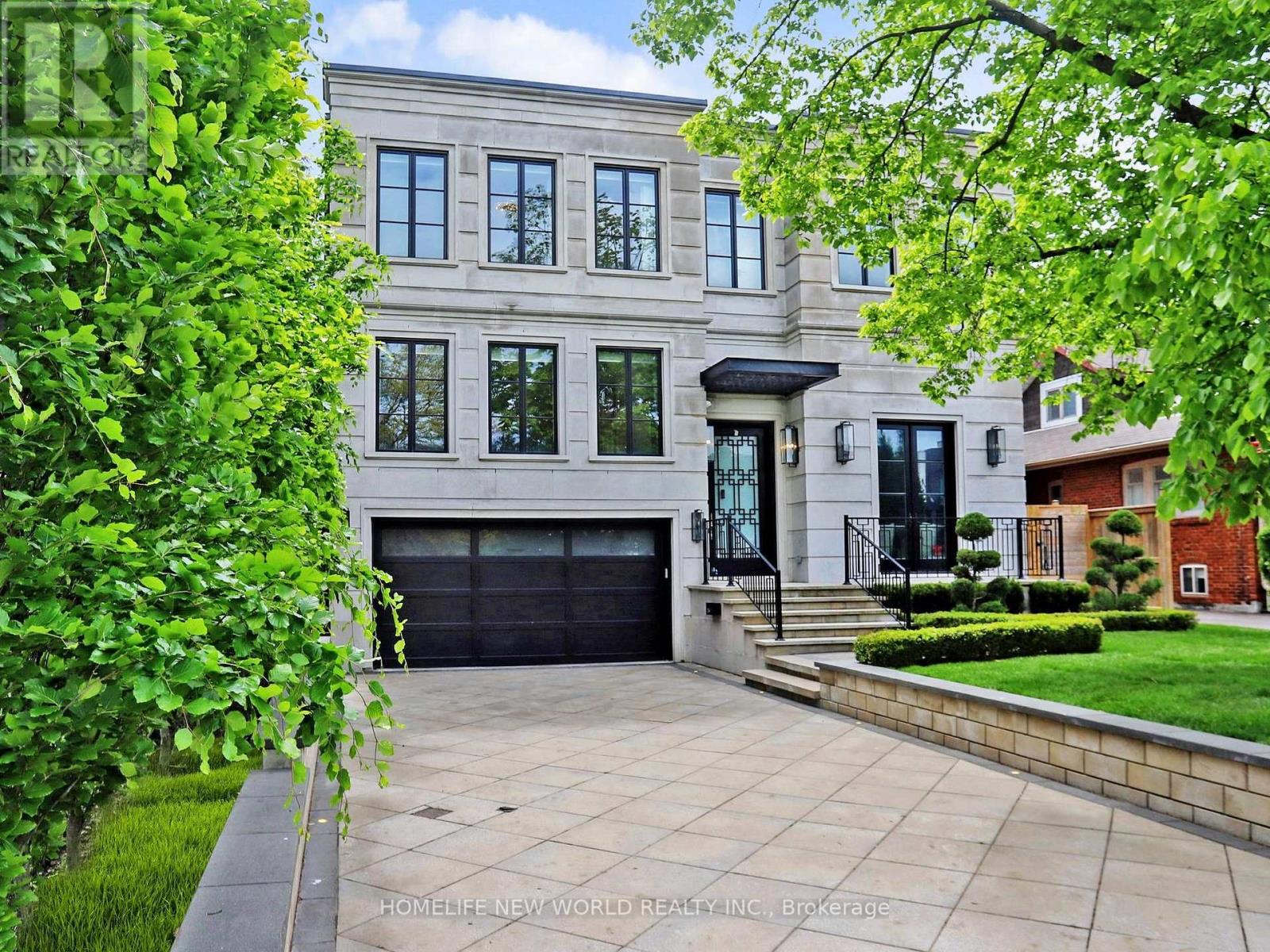 154 Yonge Blvd, Toronto, ON M5M 3H4