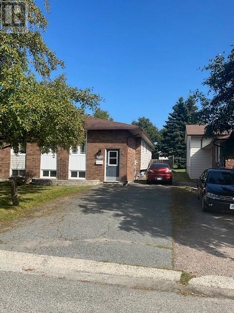 1868 Springdale Cres, Sudbury, ON P3A 5J1