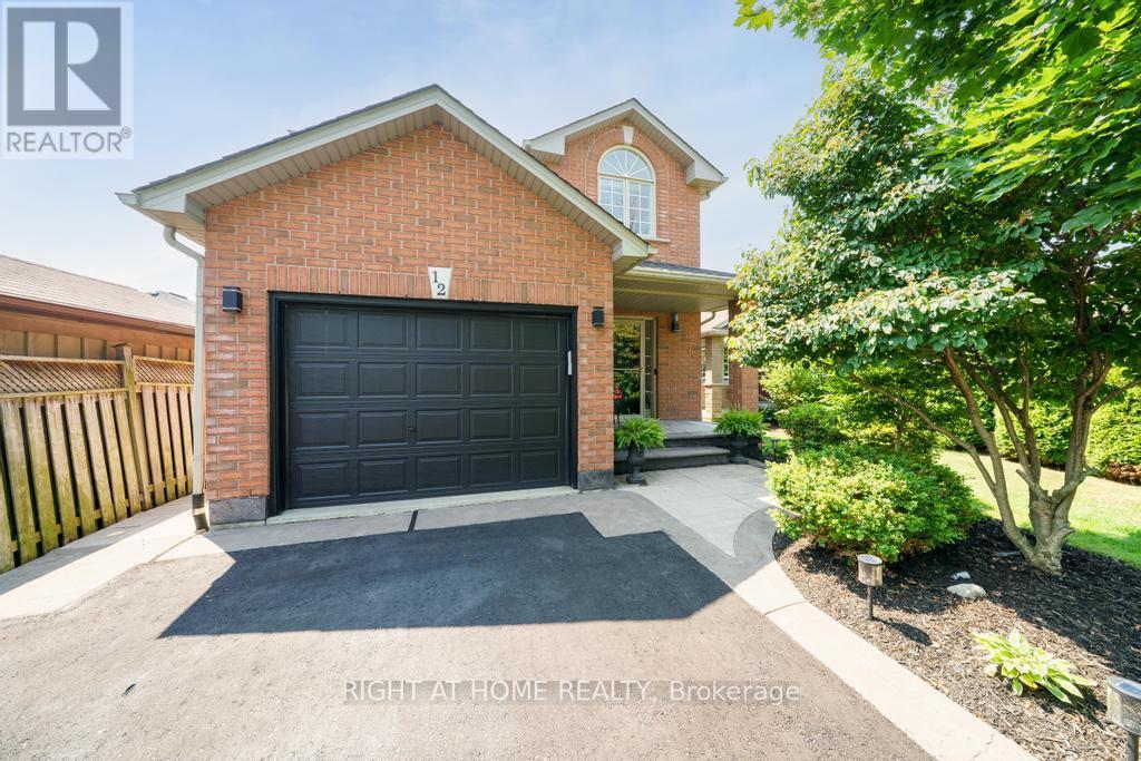 12 Valridge Ct, Hamilton, ON L9G 4Y5