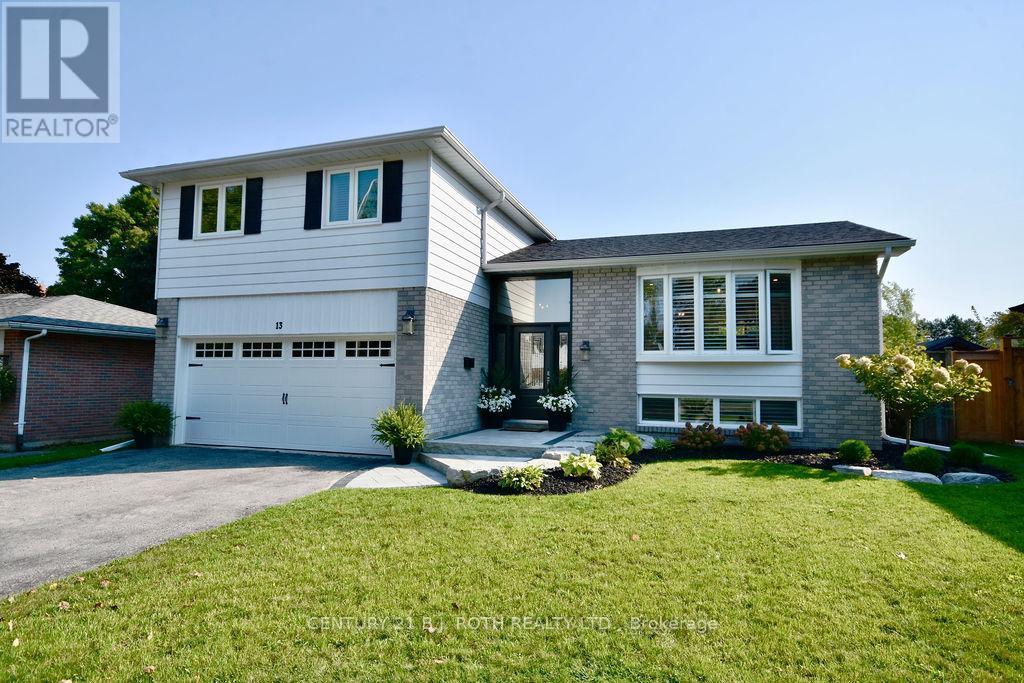 13 Clover Ave, Barrie, ON L4N 3M7